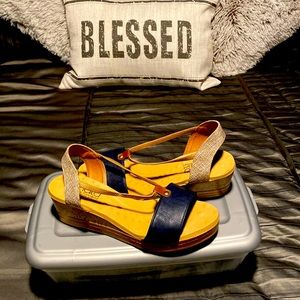 I’m cleaning out my closet and don’t have anymore room for these shoes.
